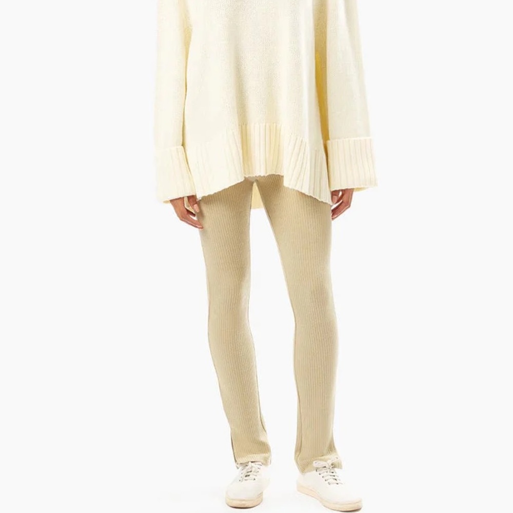 NWT WeWoreWhat ribbed flare pant in oat - size m